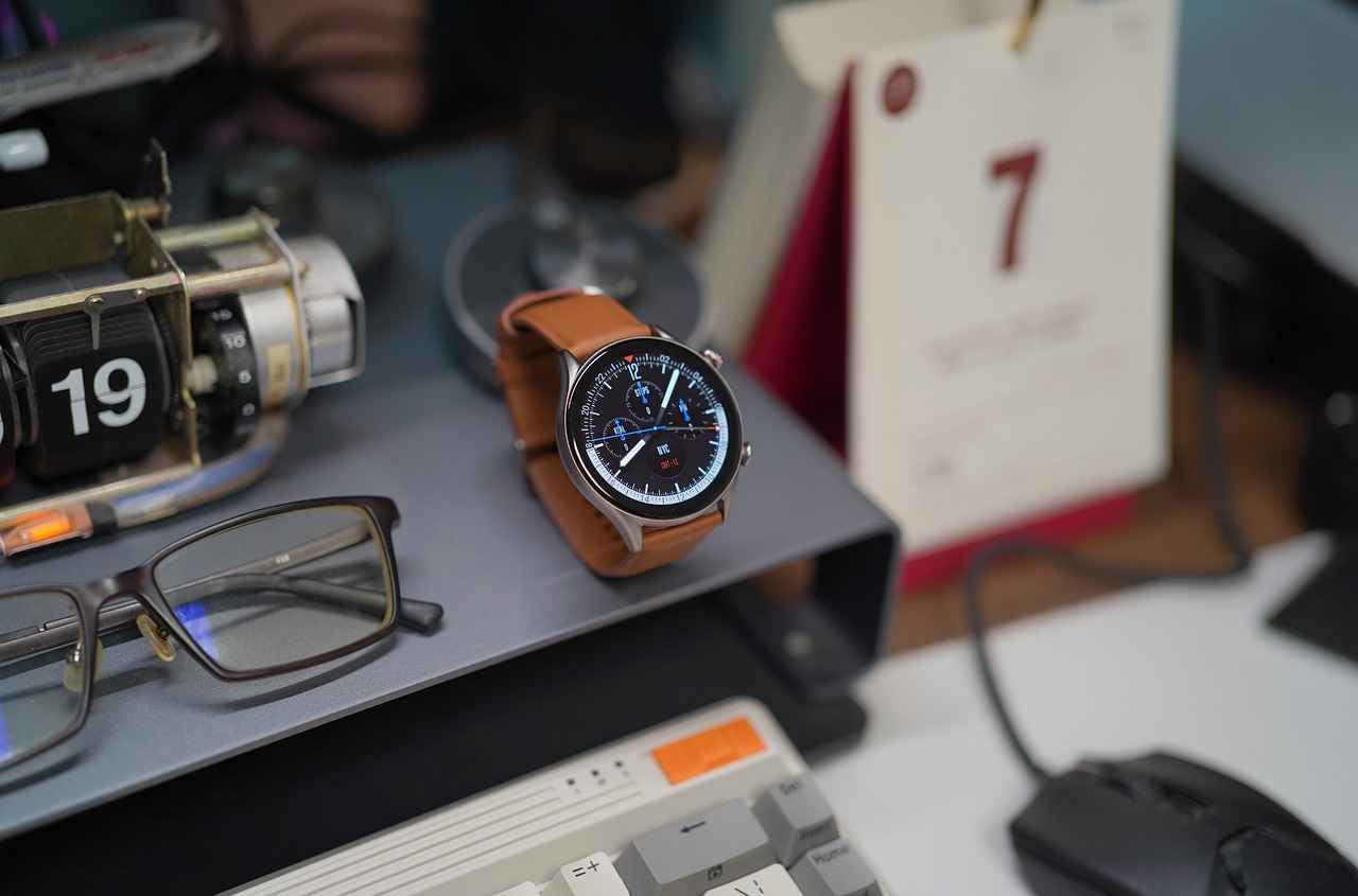 Amazon Smart Watches: The Best Deals You Can Find 2 Top Smart Watch Brands on Amazon