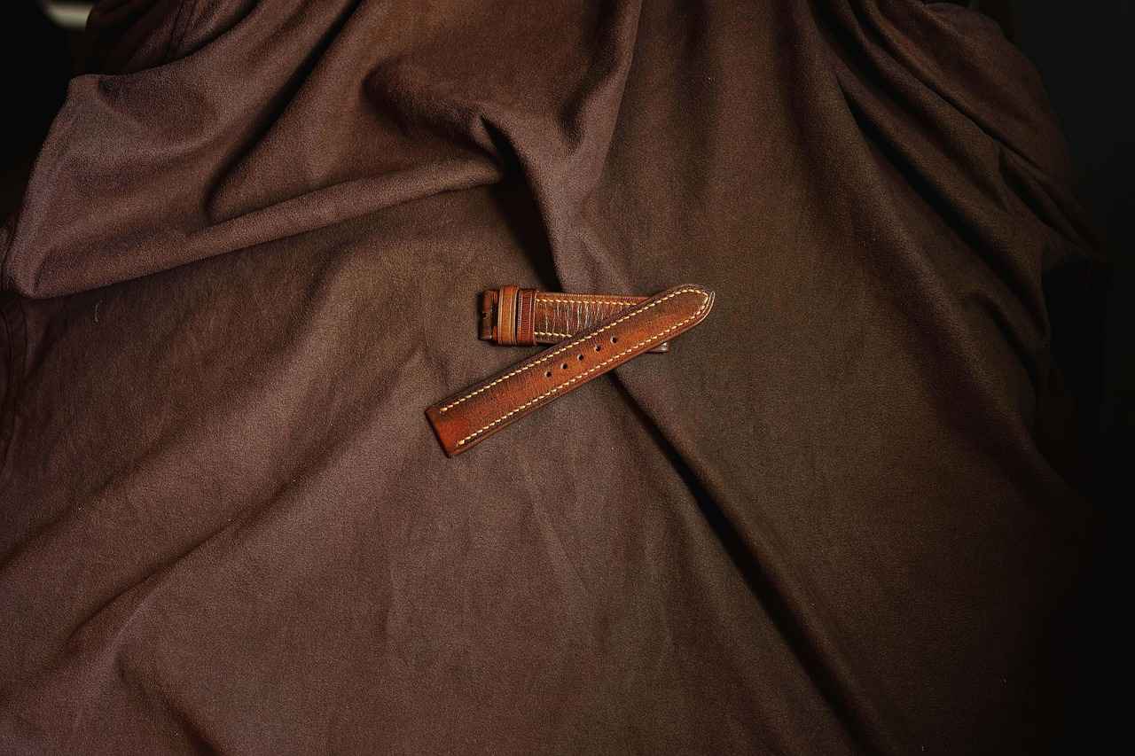 Apple Smart Watch vs. Android Smart Watch: Which One Should You Buy? 2 Key Features of Apple Smart Watches