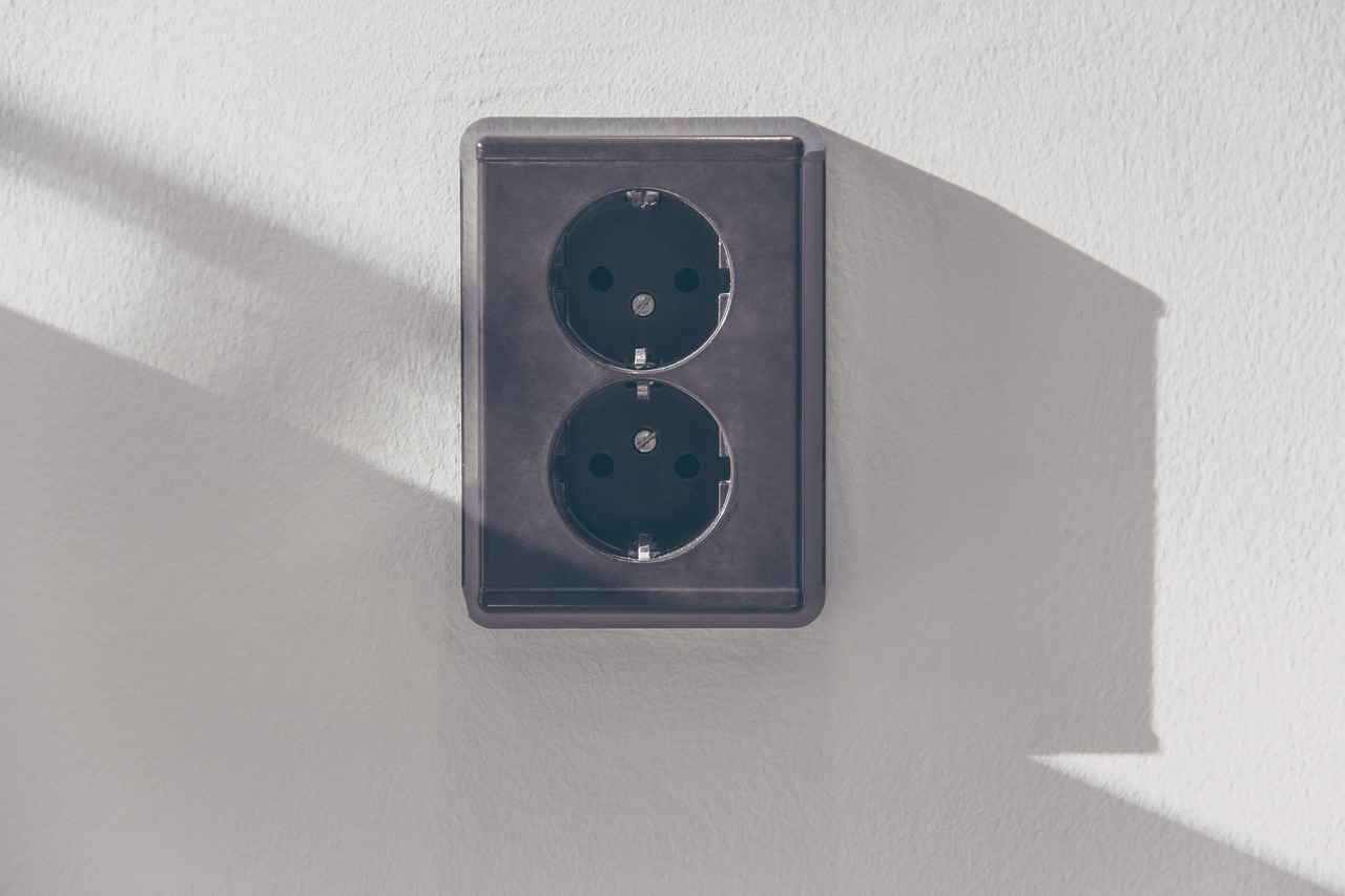 Smart Watch Charger Guide: How to Choose the Right One 2 Types of Smart Watch Chargers