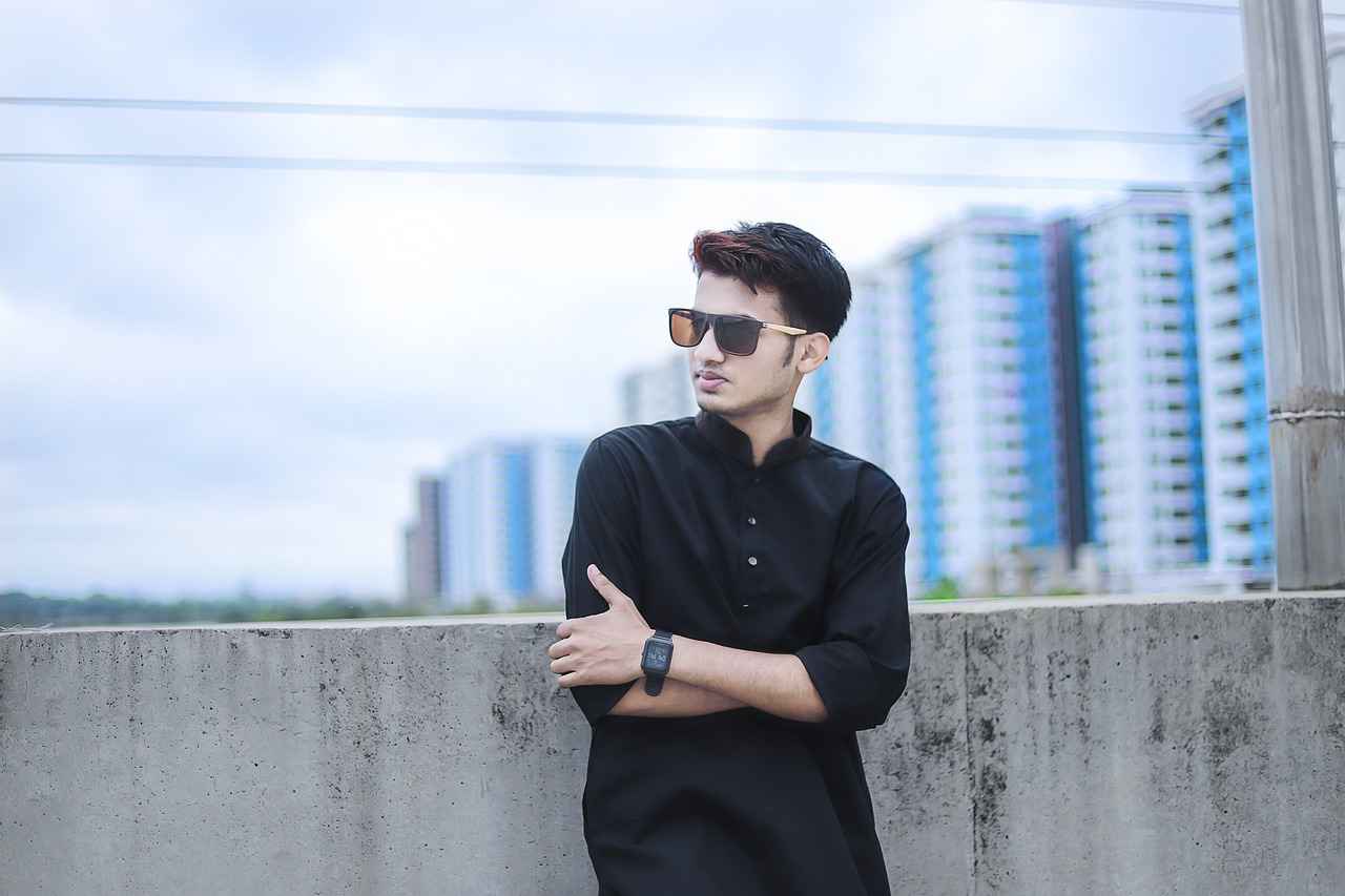 The Best Smart Watches for Teens: Stylish & Functional Picks 3 Stylish Designs for Teen Smart Watches