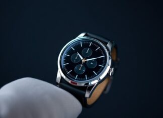 Embracing the Future: How Smartwatches Enhance Daily Living Embracing the Future: How Smartwatches Improve Everyday Life