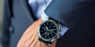 The Intersection of Fashion and Technology: How Smartwatches are Redefining Men’s Style The Intersection of Fashion and Technology: How Smartwatches are Redefining Men's Style