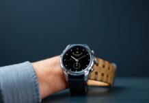 The Honest Truth About Smartwatches and Your Relationship The Honest Truth About Smartwatches and Your Relationship