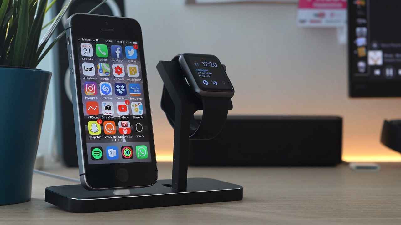 How Does the Apple Watch Series 9 Compare to Previous Models?